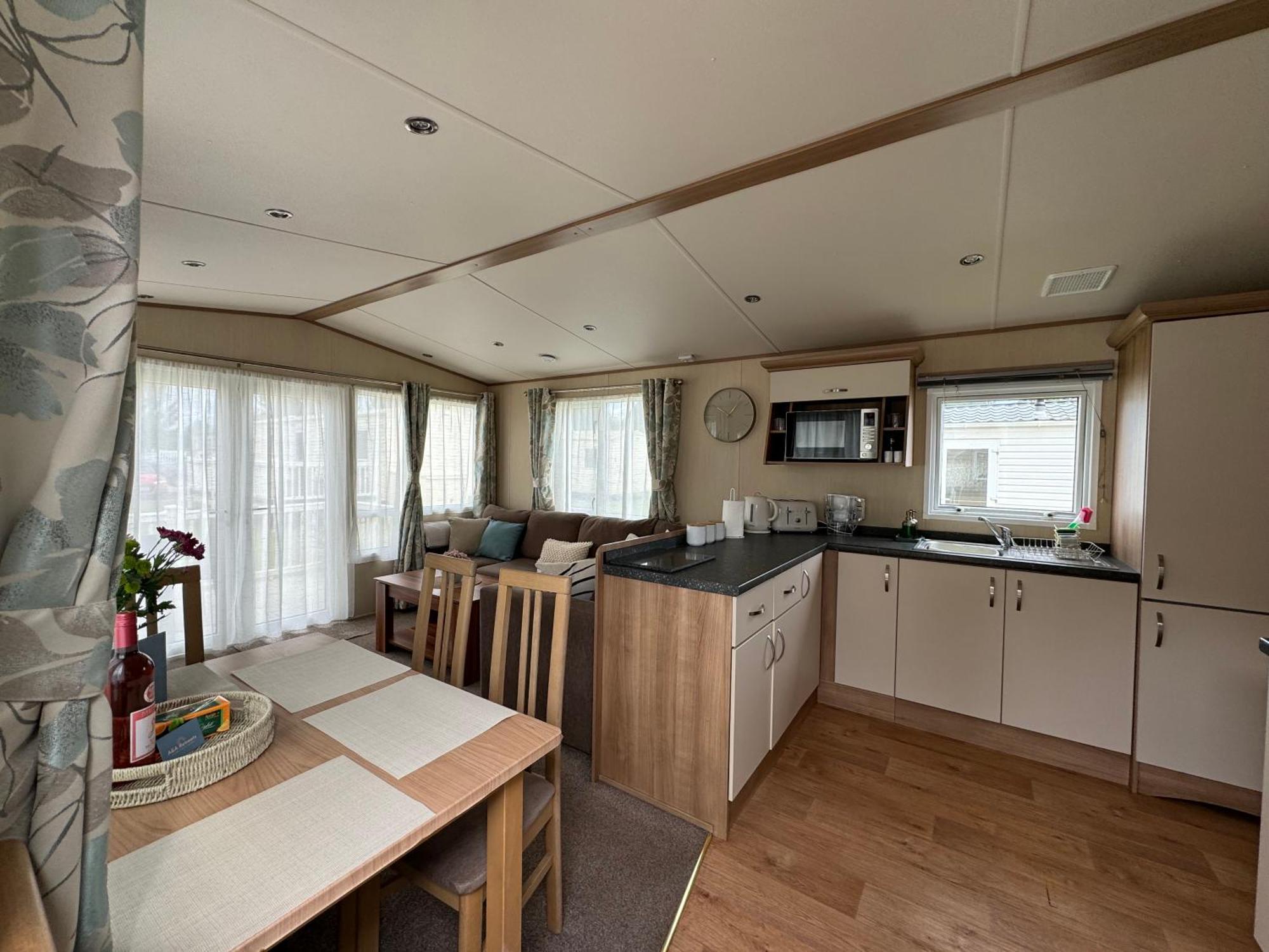 Hot Tub Retreat At Tattershall Lakes Екстериор снимка